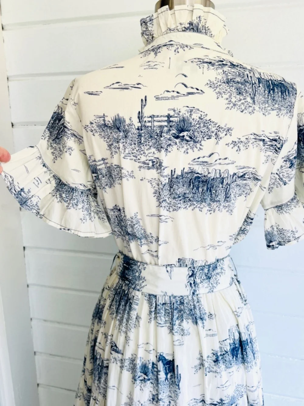 MILLE Victoria Ruffle Front Dress in Cream/Blue  Western Landscape Print - S - Picture 7 of 14